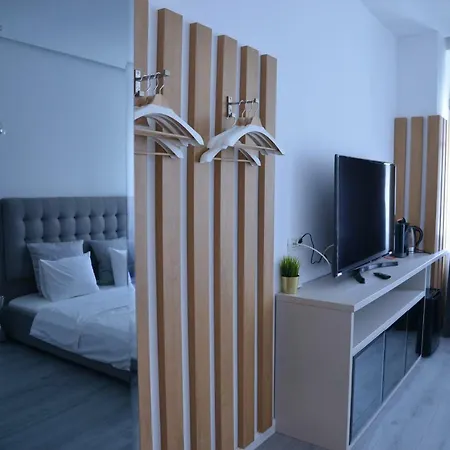 Ale's 4 In City Center Apartment